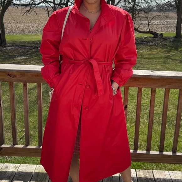 VINTAGE RED LONDON FOG TRENCH COAT | Size 14 - Picture 1 of 4
